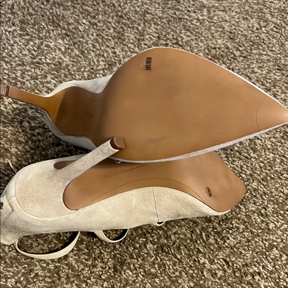 BCBGeneration Tan Heels - Picture 9 of 13